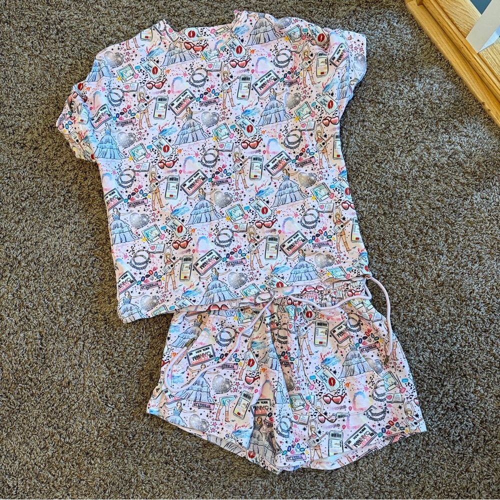 Friendship bracelet lounge set